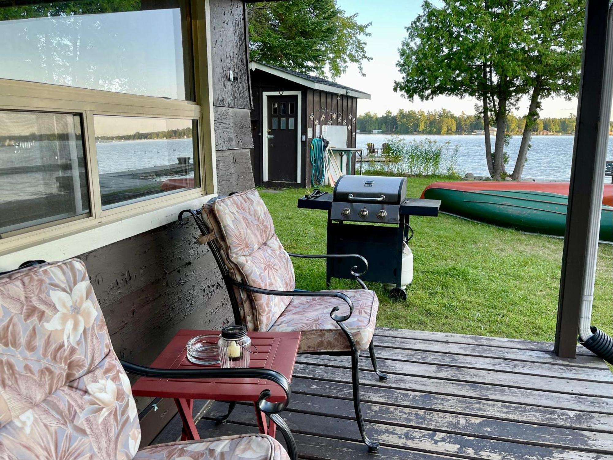 Ambleside Cottage Resort Bobcaygeon Exterior photo