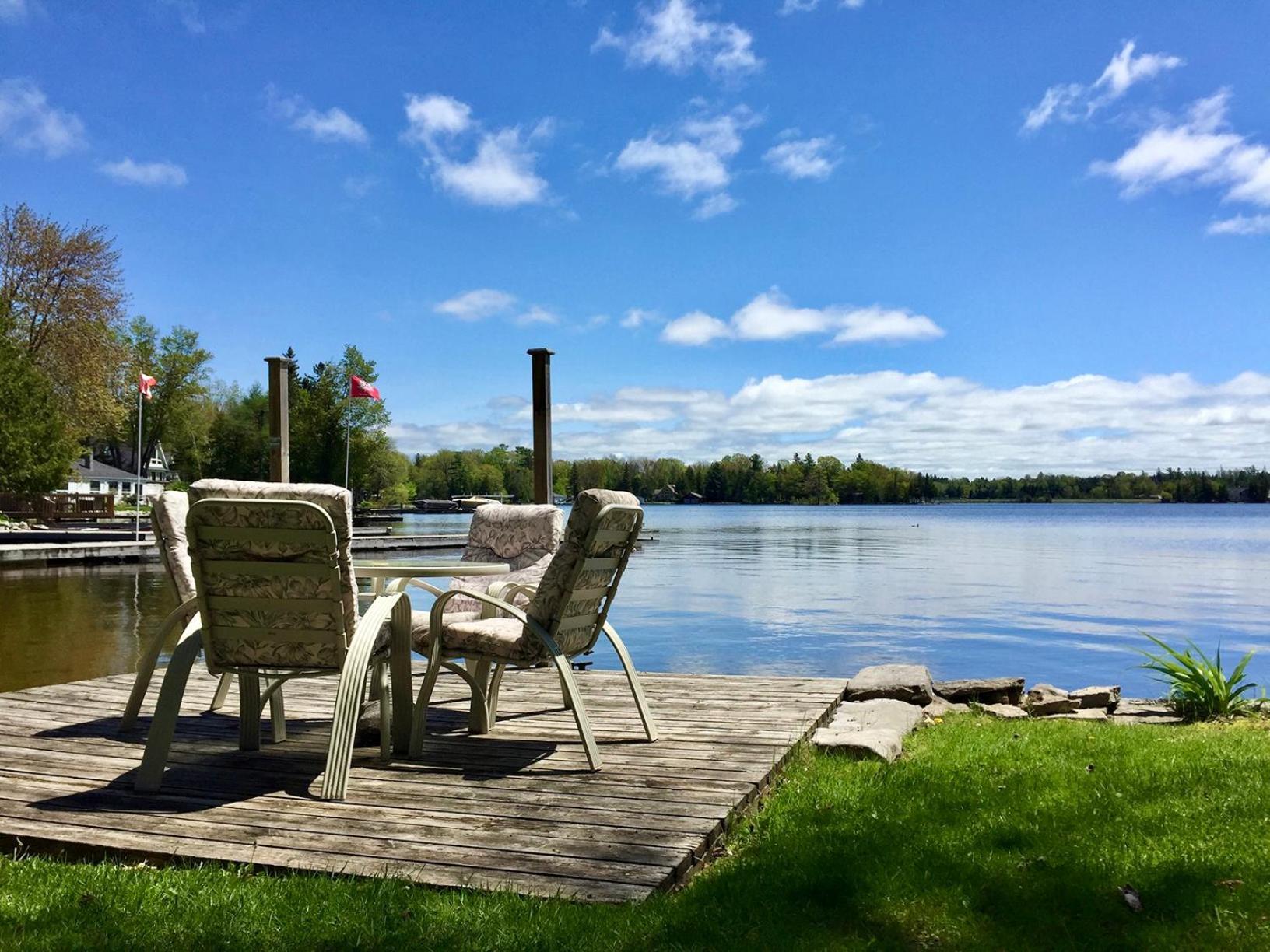 Ambleside Cottage Resort Bobcaygeon Exterior photo